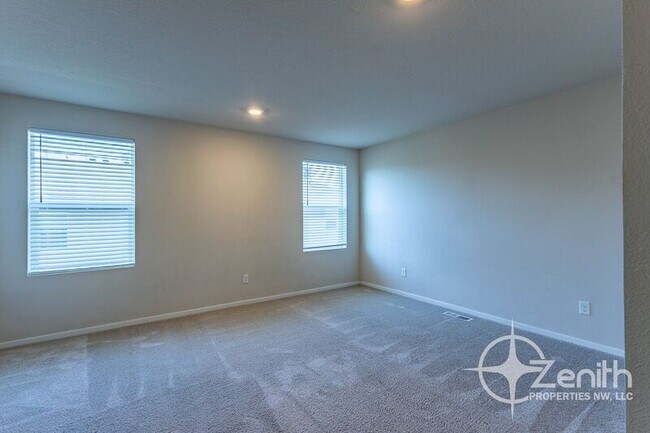 Building Photo - 215 N Layla Pl