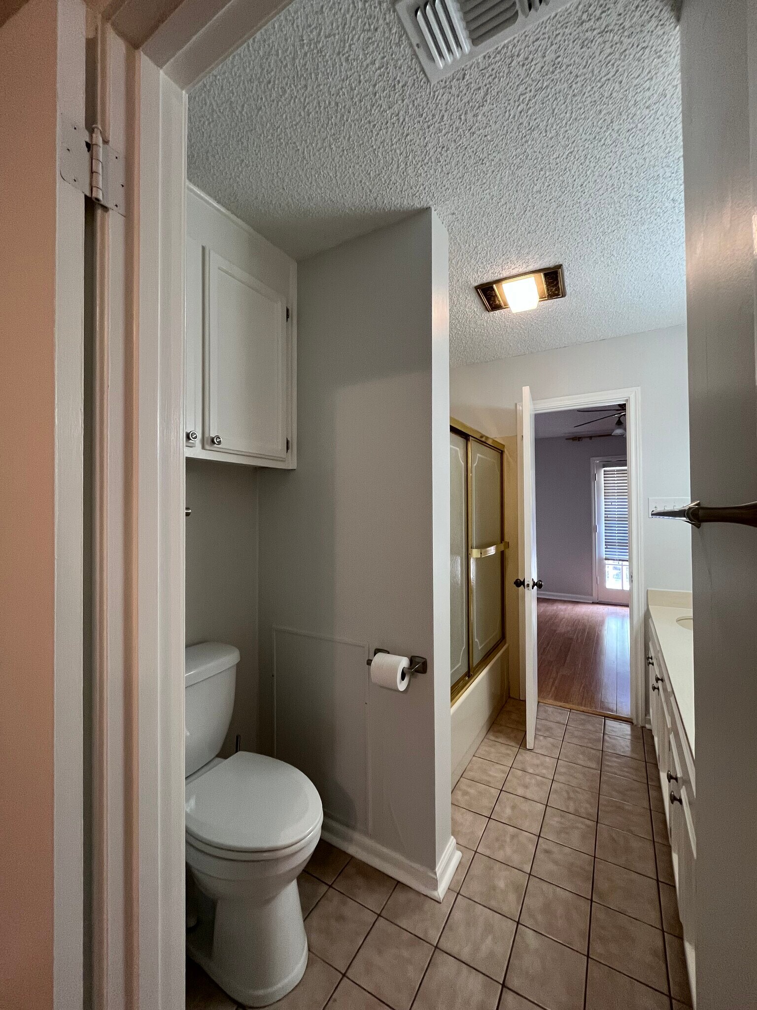 Building Photo - 402 Longwood Ct