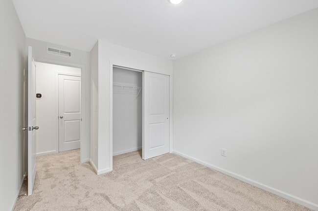 Building Photo - 3063 Spline Cir