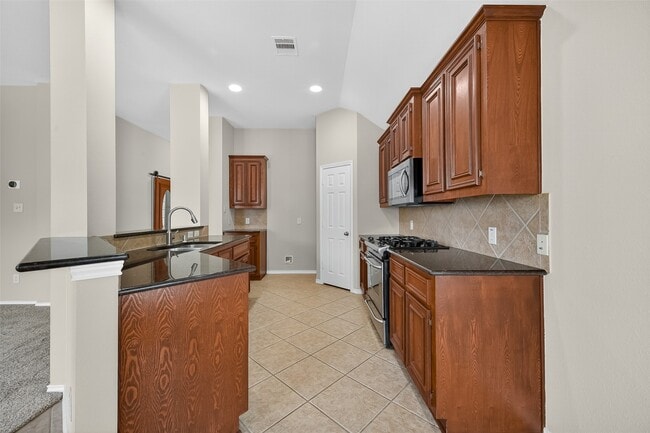 Building Photo - 17603 Burkhart Ridge Dr