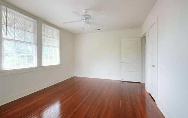 Building Photo - 1030 Short St