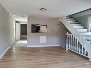 Building Photo - 52 Daggett St