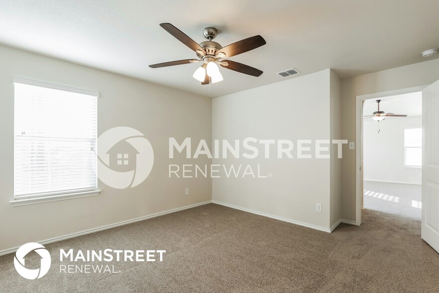 Building Photo - 11131 Creek Eagle