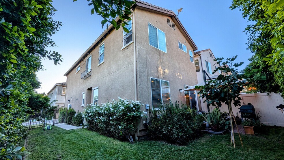 Side View - 7600 N Courage Way