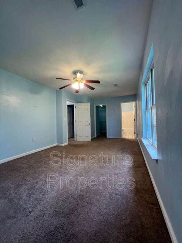 Building Photo - 4812 Nelms Ln NE