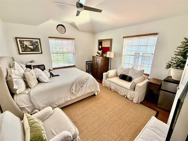 Building Photo - 2023 South Blvd