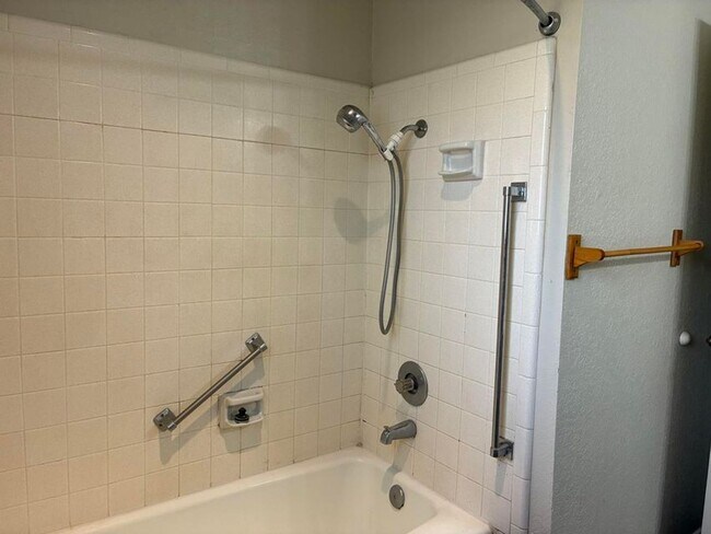 Building Photo - 3 Wagnon Dr