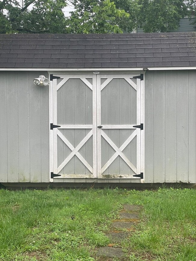 Building Photo - 531 Amquiwood Ct