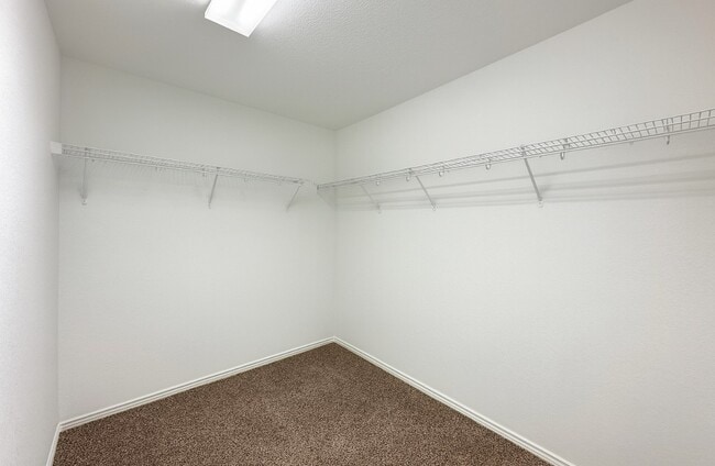 Building Photo - 6731 Providence View Ln