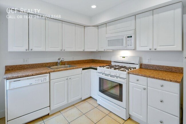 Building Photo - 535 Spruce St