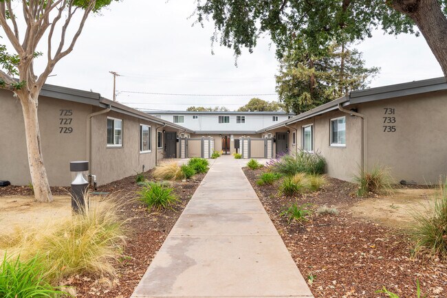 Building Photo - 747 Layne Ct