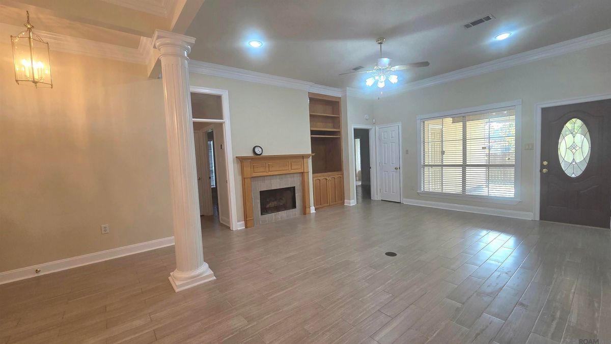 Building Photo - 282 Allan Dr