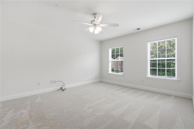 Building Photo - 3320 Pebble Ridge Ln