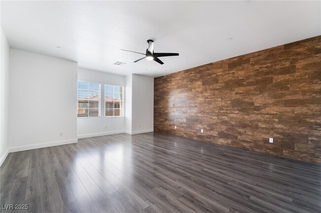 Building Photo - 9592 Staff Ln