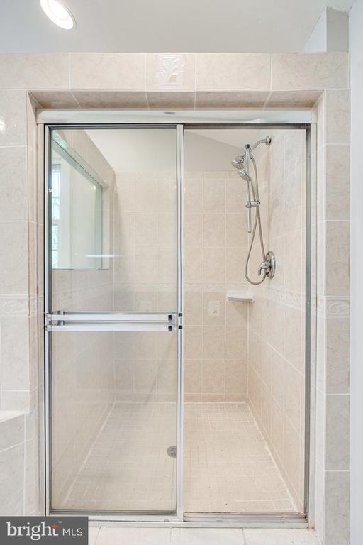 Building Photo - 1168 Taji Ct