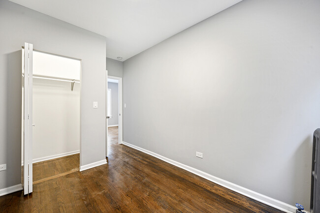Building Photo - 2139 E 67th St