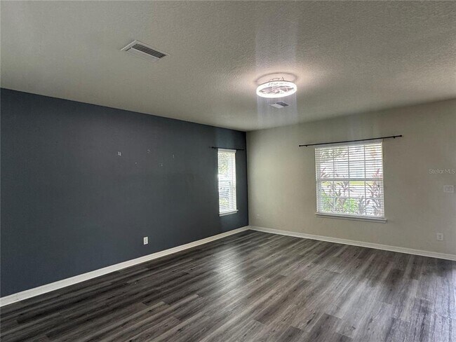 Building Photo - 4806 Chatterton Way
