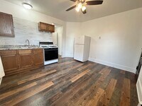 Building Photo - 1 Bed 1 Bath Apartment