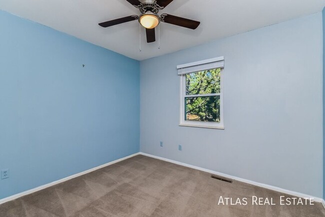 Building Photo - 2975 Montebello Dr W