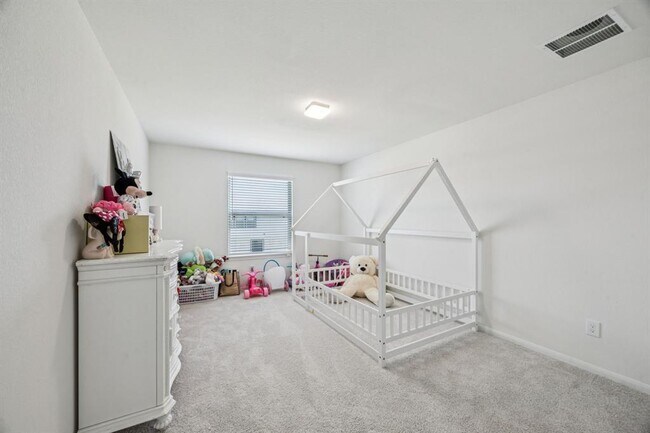 Building Photo - 200 Vly Rnch Trl
