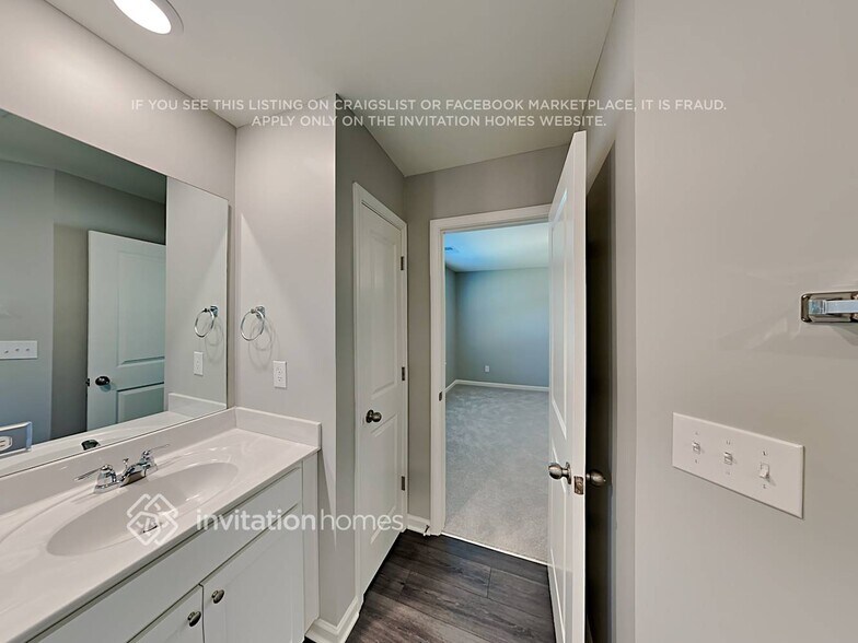 Building Photo - 105 Webster Cir