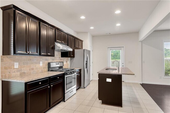Building Photo - 4920 Breezewood Cir