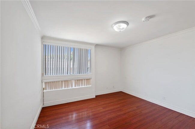 Building Photo - 6042 Barton Ave