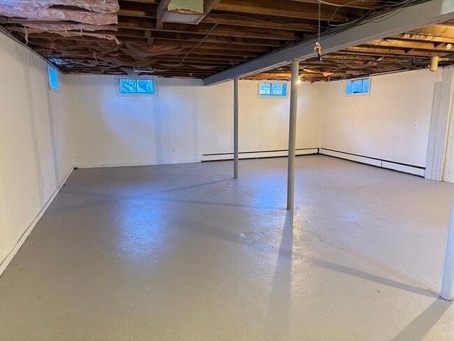 Building Photo - 22 Simpson Cir