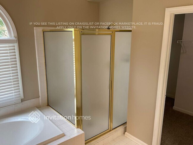 Building Photo - 1240 Chadwick Point Dr NW