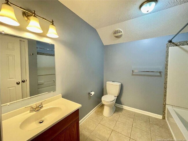 Building Photo - 193 Lochwood Dr
