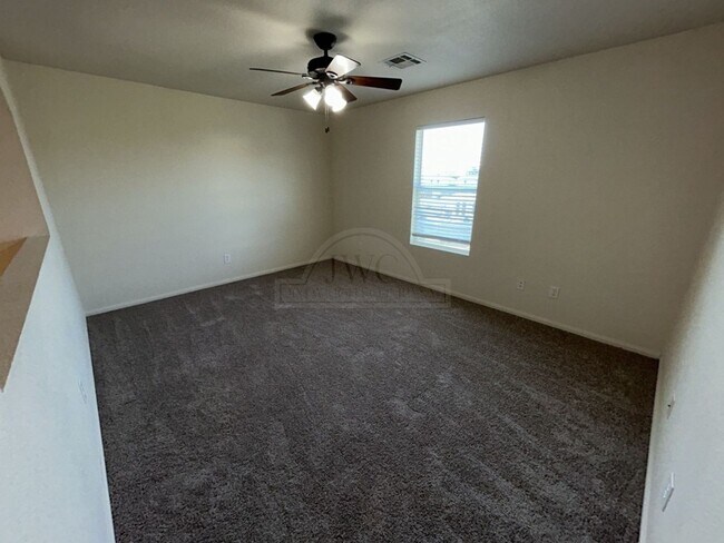 Building Photo - 3202 Blackburn Dr