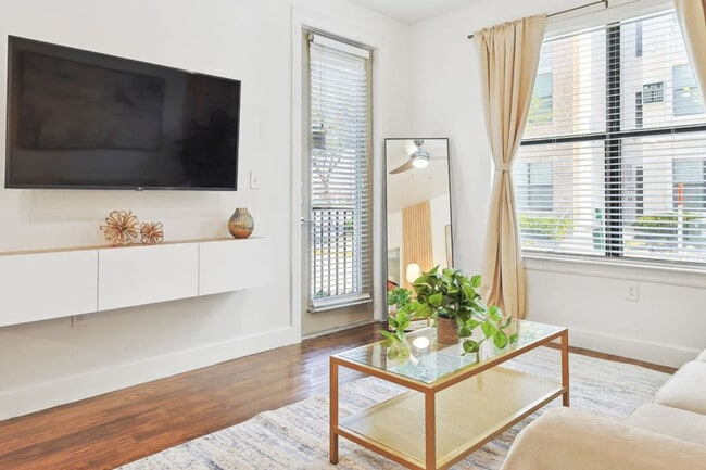 Building Photo - 5445 Town and Country Blvd