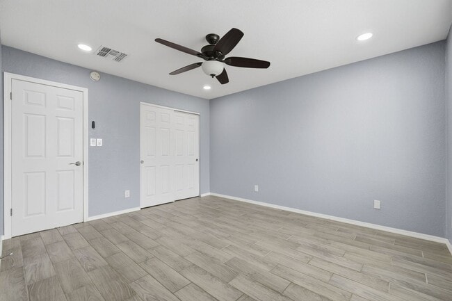 Building Photo - 2934 N 79th Ln