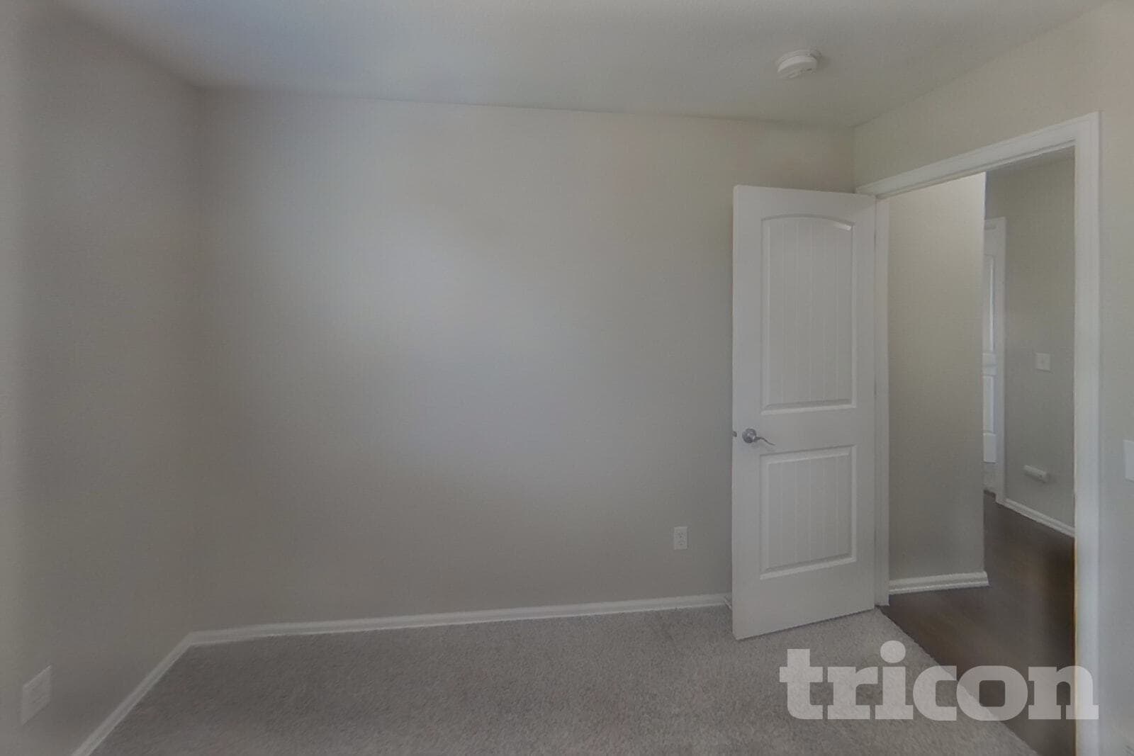 Building Photo - 2728 Sierra Springs Dr