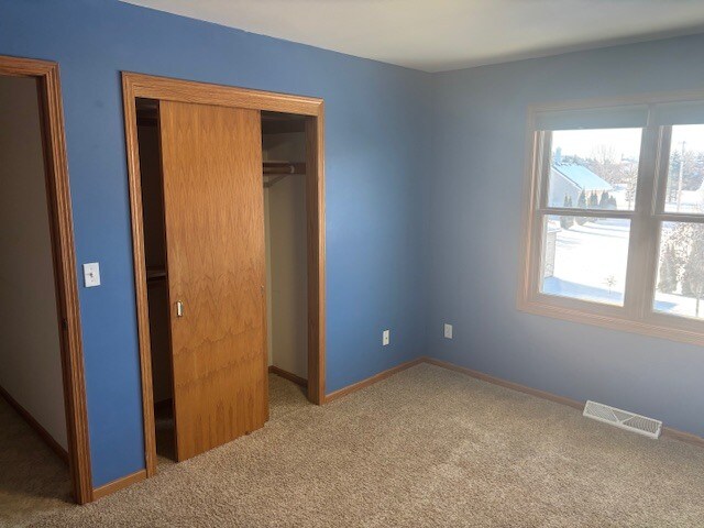 Building Photo - N6188 Shadybrook Ln