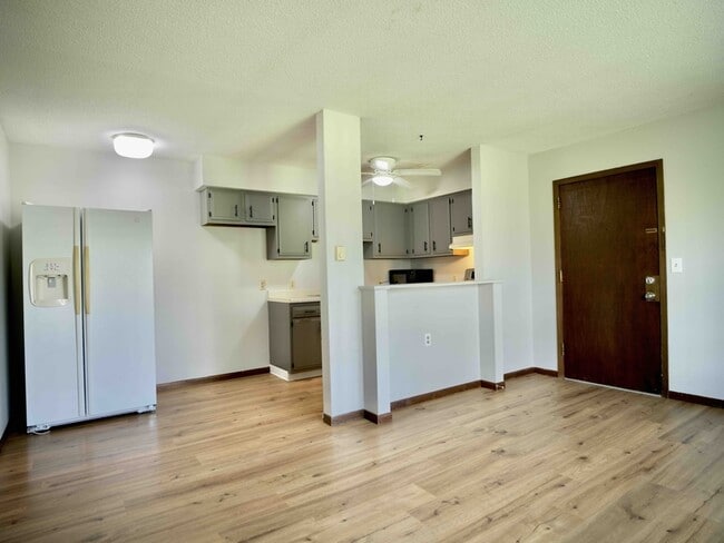 Primary Photo - 302 Franke St