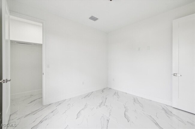 Building Photo - 1436 Graham Cir