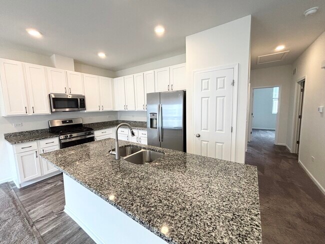 Building Photo - 4181 Chelsea Mnr Cir