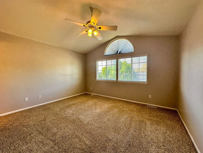Building Photo - A perfect Highlands Ranch 4-bedroom home