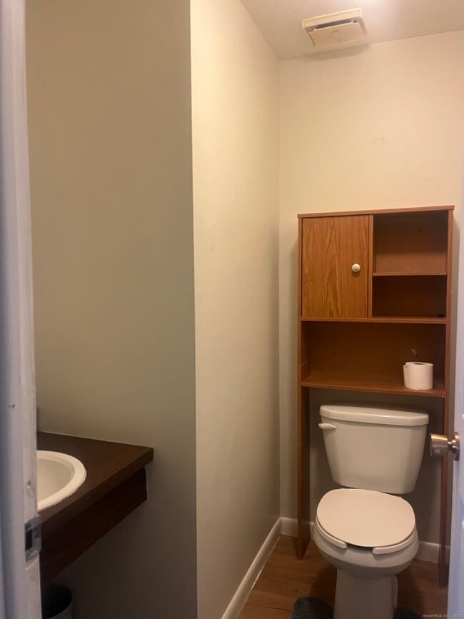 Building Photo - 244 High Path Rd