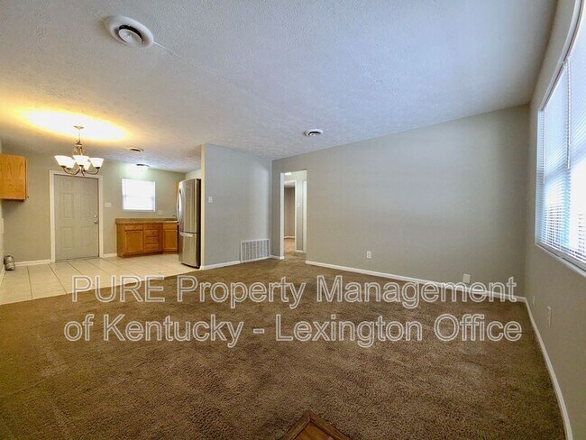 Building Photo - 4053 Victoria Way