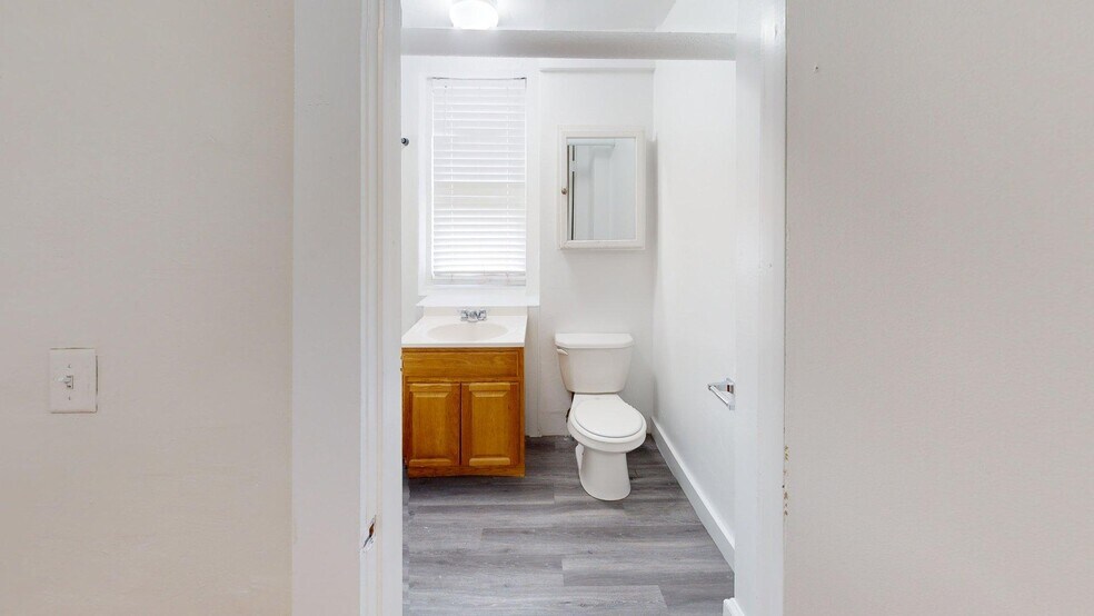 Building Photo - 7 Mt Hood Rd