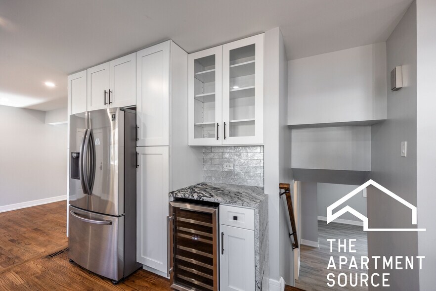 Building Photo - 7225 E Prairie Rd