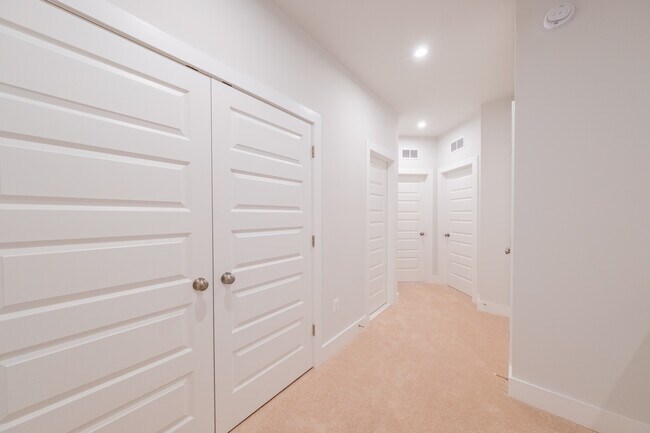 Building Photo - 10167 Blue Wing Ln