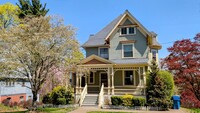 Building Photo - Charming Historic Home for Rent in Worthin...
