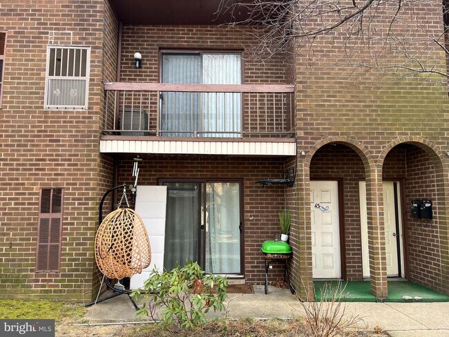 Building Photo - 9926 Haldeman Ave