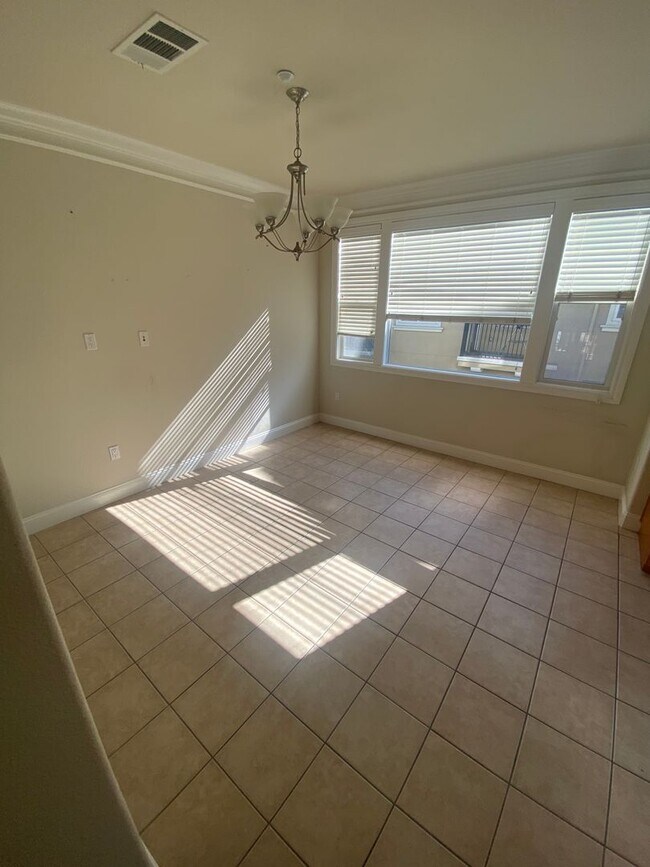 Building Photo - $4,290 / 4 BR -2170 SF - STUNNING SAN JOSE HOME IN BERRYESSA A MUST SEE!