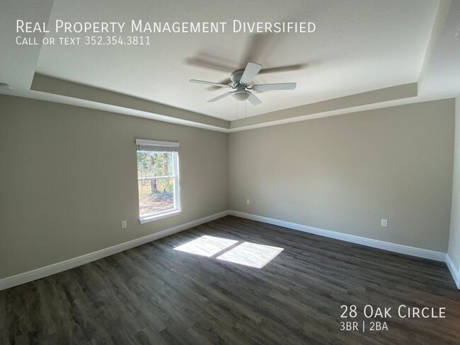 Building Photo - 28 Oak Cir