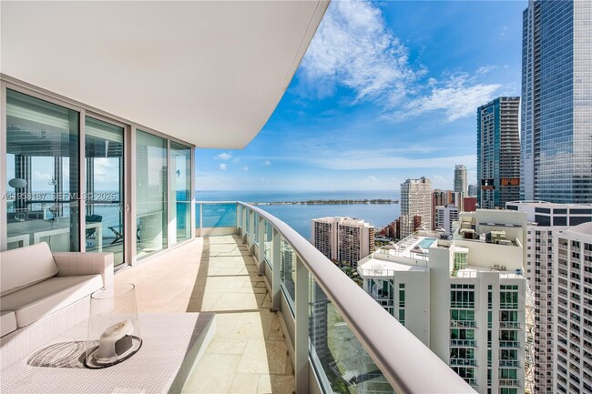 Building Photo - 1331 Brickell Bay Dr