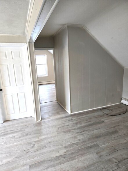 Building Photo - 150 Sisson St